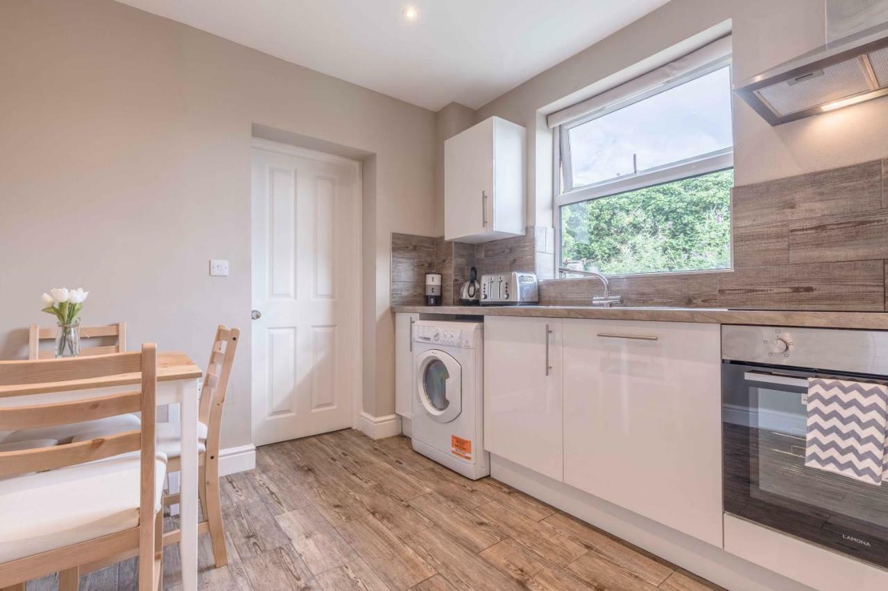 Modern Apartment Within Short Walk Of The Castle, High Street And Long Walk - Free Parking Windsor Exterior foto